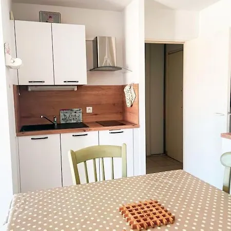 Vue A 200m Des Plages De Juans Les Pins Apartment